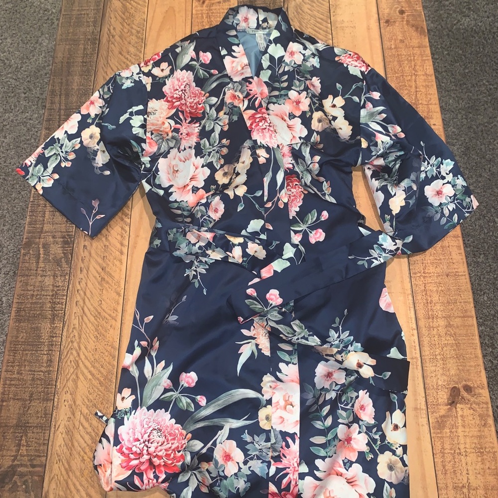 FLORA NIKROOZ floral robe